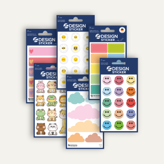 Sada dekorativních samolepek Design Sticker: smajlíci, zvířátka, srdce, mráčky a barevné štítky.