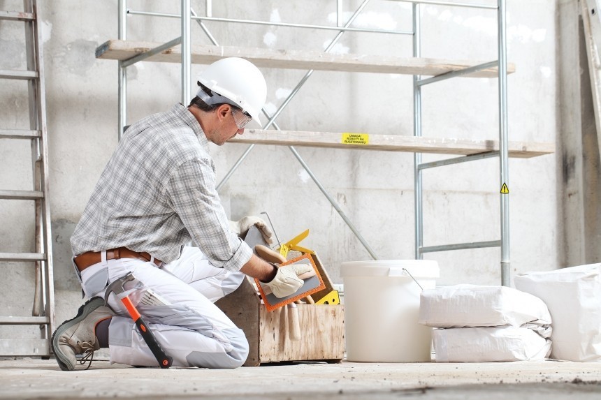 Man at scaffold
