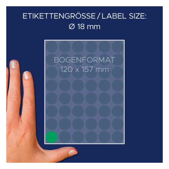 Obrázek zobrazuje ruku vedle archu etiket, přičemž udává velikost etikety jako Ø 18 mm a formát archu jako 120 x 157 mm. Pozadí je tmavě modré a etikety jsou uspořádány v mřížkovém vzoru.