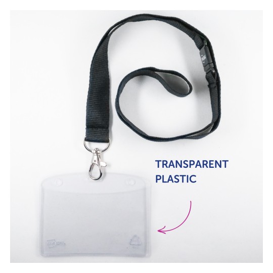 Obrázek zobrazuje průhledný plastový držák na průkazky připevněný k tmavé textilní šňůrce s klipem. Držák je prázdný a určený pro zobrazení identifikačních karet.