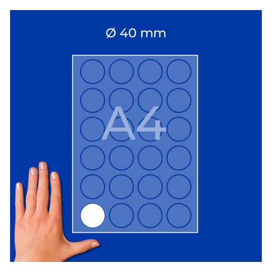 Ruka vedle listu A4 s mřížkou kruhových samolepek o průměru 40 mm, je zobrazena jedna bílá samolepka?