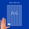 Ruka vedle listu A4 s mřížkou zaoblených štítků a rozměry 35,6 × 16,9 mm?