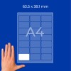 Mockup archu A4 se zaoblenými obdélníkovými štítky o rozměrech 63,5 × 38,1 mm a rukou vlevo dole?