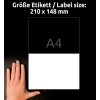 Obrázek ukazuje ruku vedle štítku s rozměry a velikostí označenou jako A4. Velikost štítku je 210 x 148 mm, prezentováno na černém pozadí.